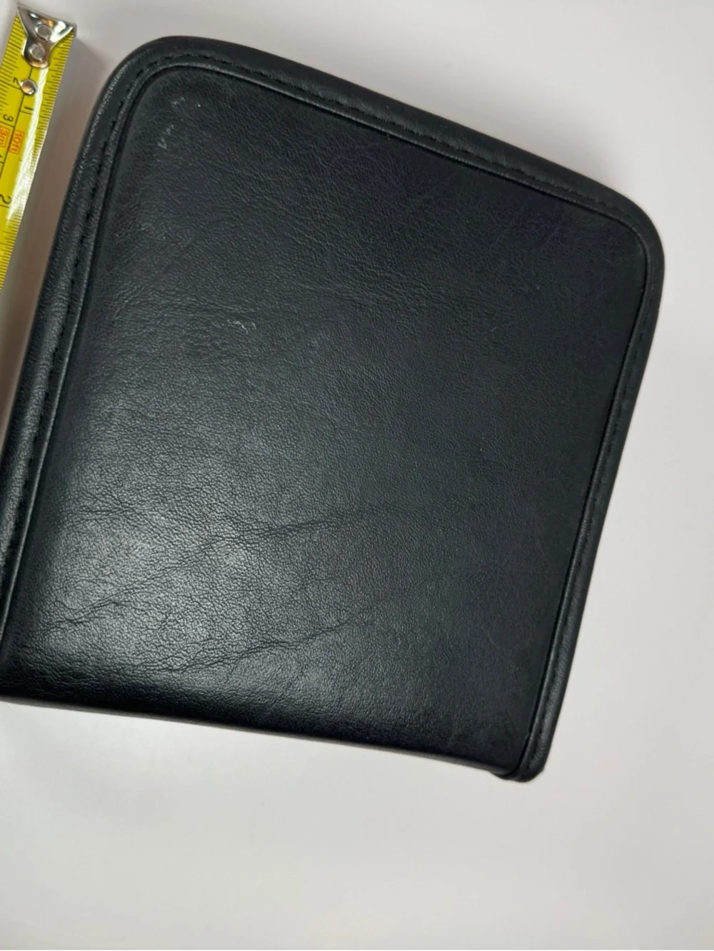 Vintage Case Logic Leather  CD Case Holds 24 CDs DVDs.  Very Clean